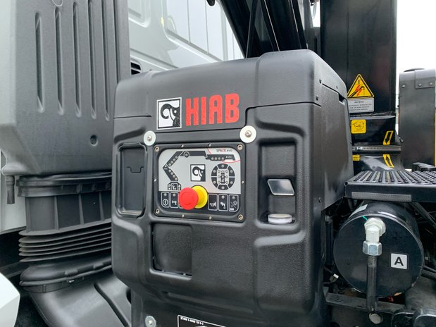 Iveco S-Way 5700WB 360 c/w Hi-Ab 258-EP Hi Duo Crane Triple Dropside body *NEW* 15