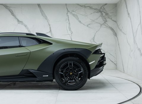 Lamborghini Huracan Sterrato 36