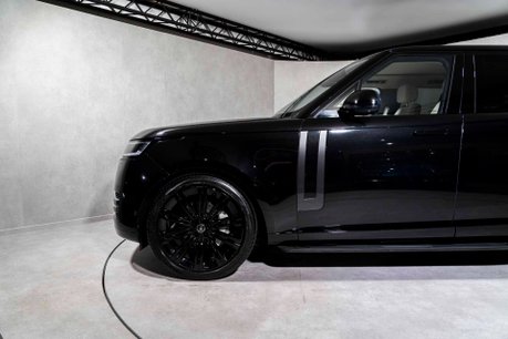 Land Rover Range Rover HSE D350. NOW SOLD. SIMILAR REQUIRED. PLEASE CALL 01903 254800. 9