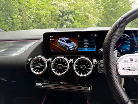 Mercedes-Benz GLA 2.0 GLA35 AMG (Premium) 8G-DCT 4MATIC Euro 6 (s/s) 5dr 27