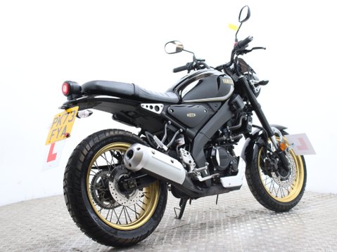 Yamaha XSR125 XSR 125 (MTM125) Legacy 3