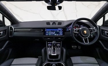 Porsche Cayenne GTS Coupé 16