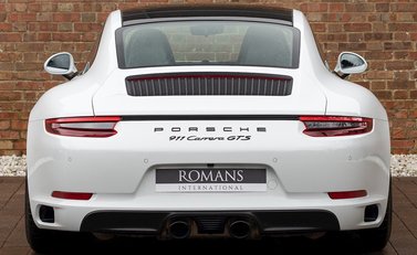 Porsche 911 Carrera GTS (991.2) 5