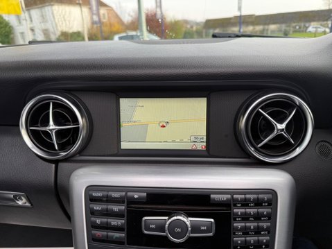 Mercedes-Benz SLK 1.8 SLK200 AMG Sport G-Tronic+ Euro 5 (s/s) 2dr 37