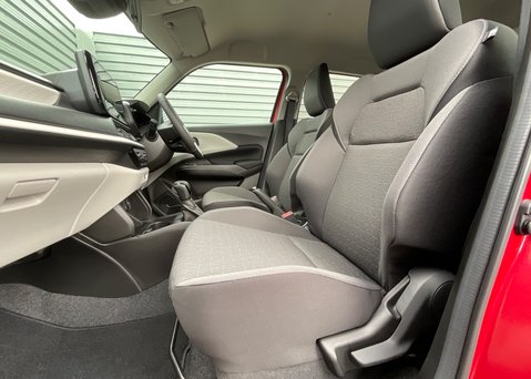 Suzuki Swift Motion 1.2 Mild Hybrid CVT 8