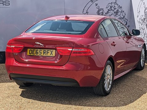 Jaguar XE R-SPORT 9
