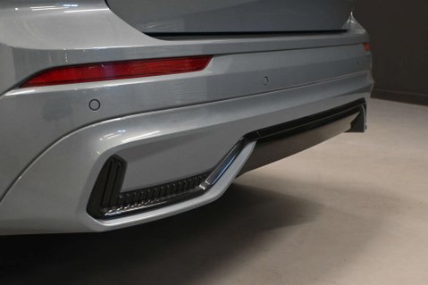 Volvo XC60 2.0 XC60 + B5 MHEV AWD Auto 4WD 5dr 17