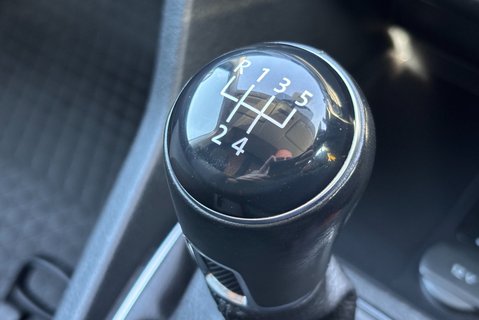 Volkswagen Caddy C20 102 ps Tdi Highline Panel Van - No VAT - Sat Nav 34