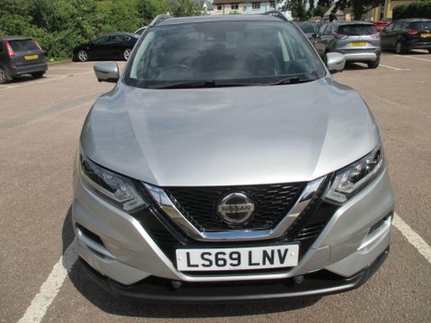Nissan Qashqai 1.3 DIG-T N-Connecta Euro 6 (s/s) 5dr 3