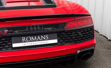 Audi R8 Spyder V10 Performance Carbon Black 21