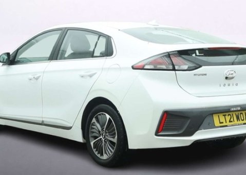 Hyundai IONIQ 1.6 h-GDi 8.9kWh Premium Hatchback 5dr Petrol Plug-in Hybrid DCT Euro 6 (s/ 7