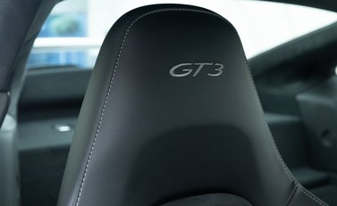 Porsche 911 GT3 (991.2) 11