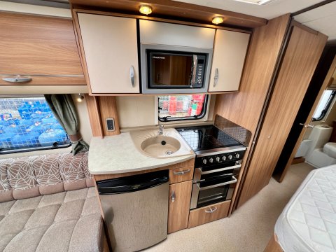 Swift Challenger 570 19
