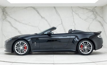 Aston Martin V12 Vantage S Roadster 2