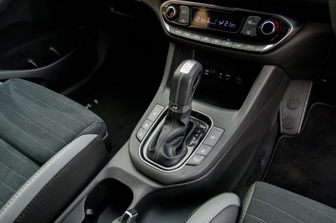 Hyundai i30 T-GDI FASTBACK N LINE PLUS NAV 36
