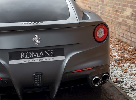 Ferrari F12 Berlinetta 23