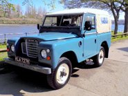 Land Rover 88 Series 111 Petrol + 7 Seats 33