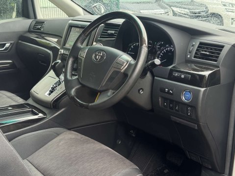 Toyota Alphard 2.4 HYBRID 36