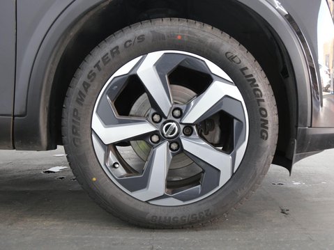 Nissan Qashqai 1.3 DIG-T MHEV N-Connecta Euro 6 (s/s) 5dr 27