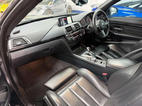 BMW M4 3.0 BiTurbo Convertible 2dr Petrol DCT Euro 6 (s/s) (431 ps) 44