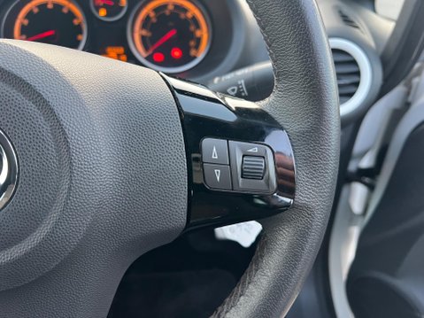 Vauxhall Corsa 1.2 16V Limited Edition Euro 5 3dr 21