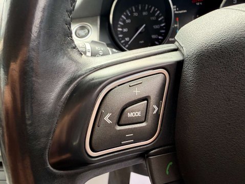 Land Rover Range Rover Evoque 2.2 Range Rover Evoque Pure Tech eD4 4x2 3dr 29