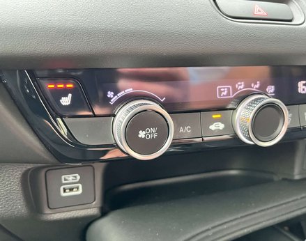 Honda HR-V 1.5 HR-V Elegance i-MMD CVT 5dr 50