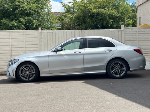 Mercedes-Benz C Class 2.0 C300d AMG Line (Premium) Saloon 4dr Diesel G-Tronic+ Euro 6 (s/s) (245 7