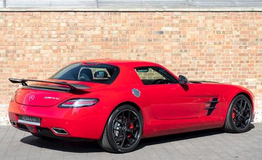 Mercedes-Benz SLS AMG GT Final Edition 9