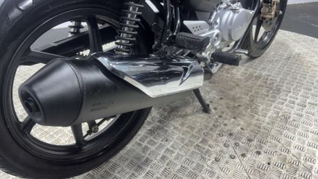 Honda CBF125 CBF125 2012 ONLY 5K MOT SERVICED ICONIC LEARNER BIKE 125CC 7