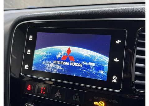 Mitsubishi Outlander 2.2 DI-D 4 SUV 5dr Diesel Manual 4WD Euro 6 (s/s) (147 ps) 60