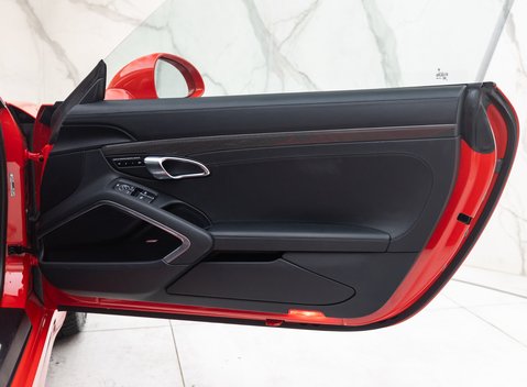 Porsche 911 Carrera 4 GTS (991.2) 33