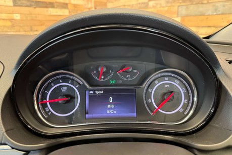 Vauxhall Insignia 2.0 CDTi ecoFLEX Design Hatchback 5dr Diesel Manual Euro 5 (s/s) (140 ps) 40