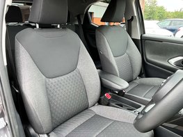 Toyota Yaris 1.5 Yaris Design HEV CVT 5dr 59