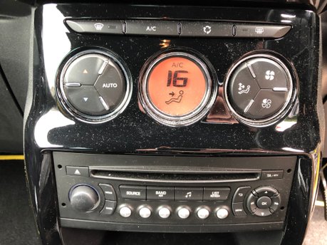 Citroen DS3 1.6 DSTYLE PLUS petrol manual, 2 owners, just 35,000m FSH 18
