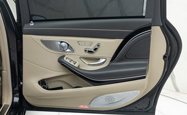 Mercedes-Benz S Class S650 MAYBACH 32