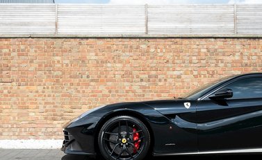 Ferrari F12 Berlinetta 21
