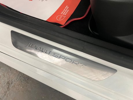 Renault Clio 1.6 TCe Renaultsport Lux EDC Euro 5 5dr 33