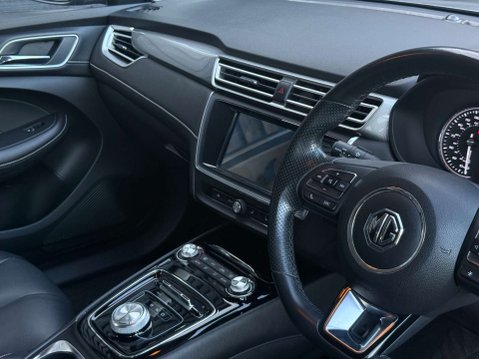 MG 5 MG5 Exclusive EV 5dr 22