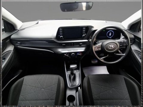 Hyundai BAYON T-GDI SE CONNECT DCT MHEV 3