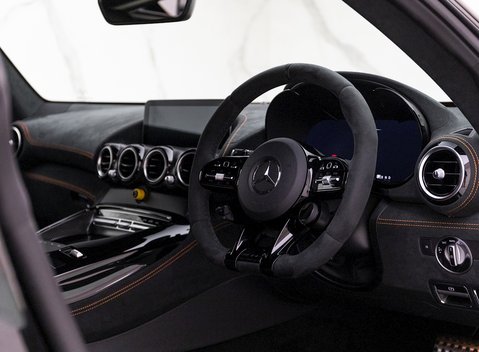 Mercedes-Benz Amg GT Black Series 9