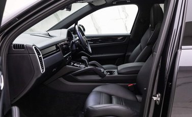 Porsche Cayenne V6 TIPTRONIC 11