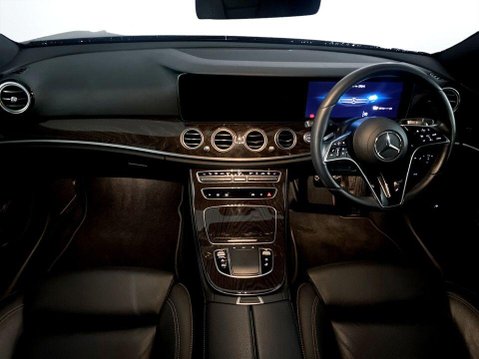 Mercedes-Benz E Class 2.0 E300de 13.5kWh AMG Line Estate 5dr Diesel Plug-in Hybrid G-Tronic+ Euro 19