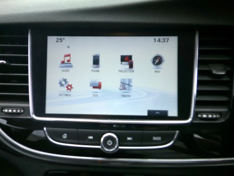 Vauxhall Mokka X DESIGN NAV ONLY 19,000 MILES FROM NEW 16