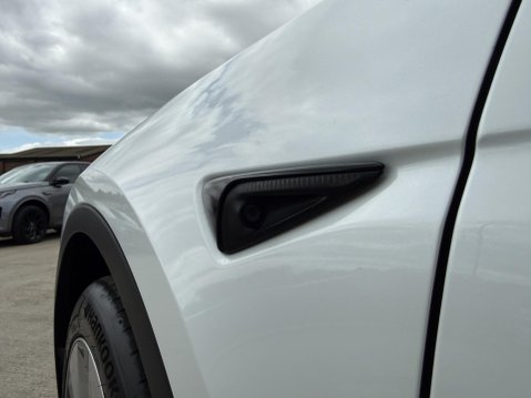 Tesla Model Y SUV 5dr Electric Auto RWD (346 ps) 46
