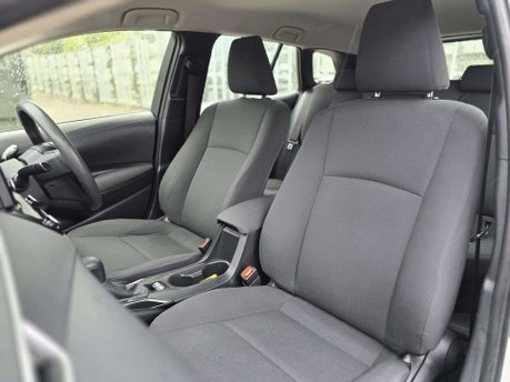 Toyota Corolla 1.8 VVT-h Design Touring Sports 5dr Petrol Hybrid CVT Euro 6 (s/s) (122 ps) 33