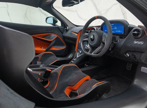 McLaren 765LT 13