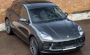 Porsche Macan Turbo 8