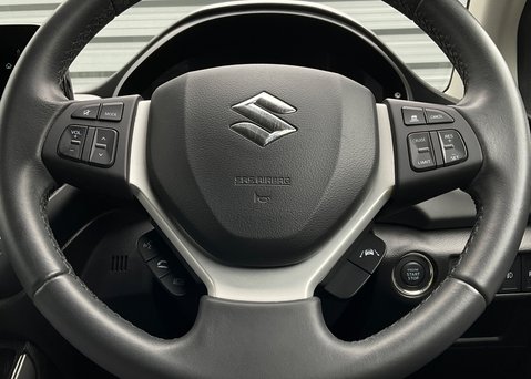 Suzuki SX4 S-Cross MOTION BOOSTERJET MHEV 23