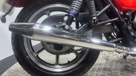 Triumph Bonneville SE 2013 7K NEW MOT INCREDIBLE CONDITION CUSTOM NAKED BIKE 865CC 25